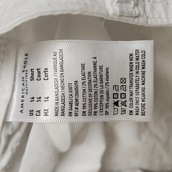 AE Snappy Stretch Low-Rise Baggy Flare Cargo 14 Short in White - Picture 5 of 8